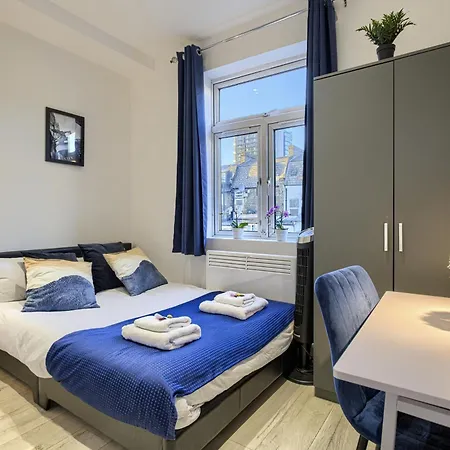 The Finsbury Deluxe Apartments London Room photo