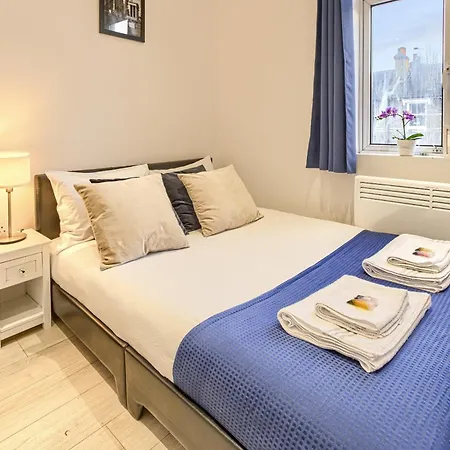 The Finsbury Deluxe Apartments London Room photo