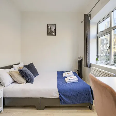 The Finsbury Deluxe Apartments London Room photo
