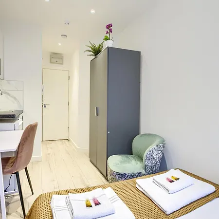 The Finsbury Deluxe Apartments London Room photo