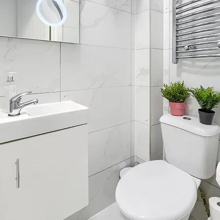 The Finsbury Deluxe Apartments London Room photo