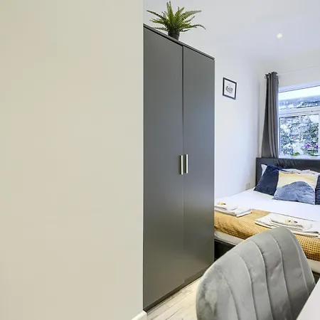 The Finsbury Deluxe Apartments London Room photo