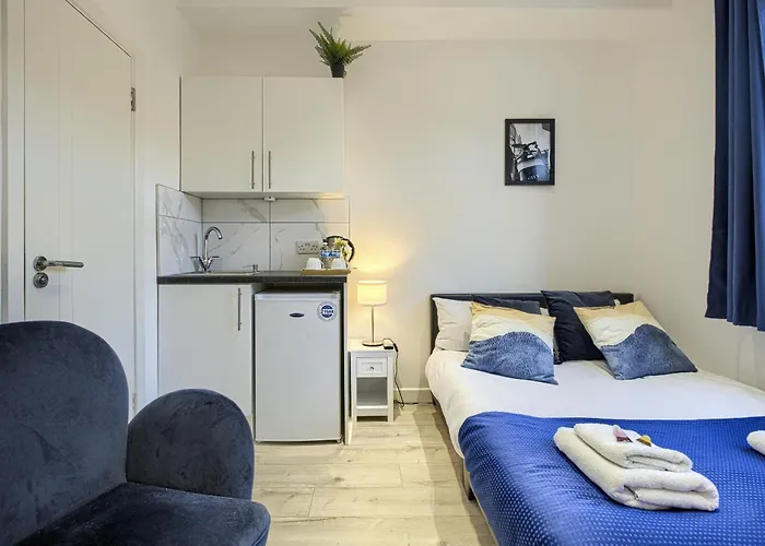 The Finsbury Deluxe Apartments
