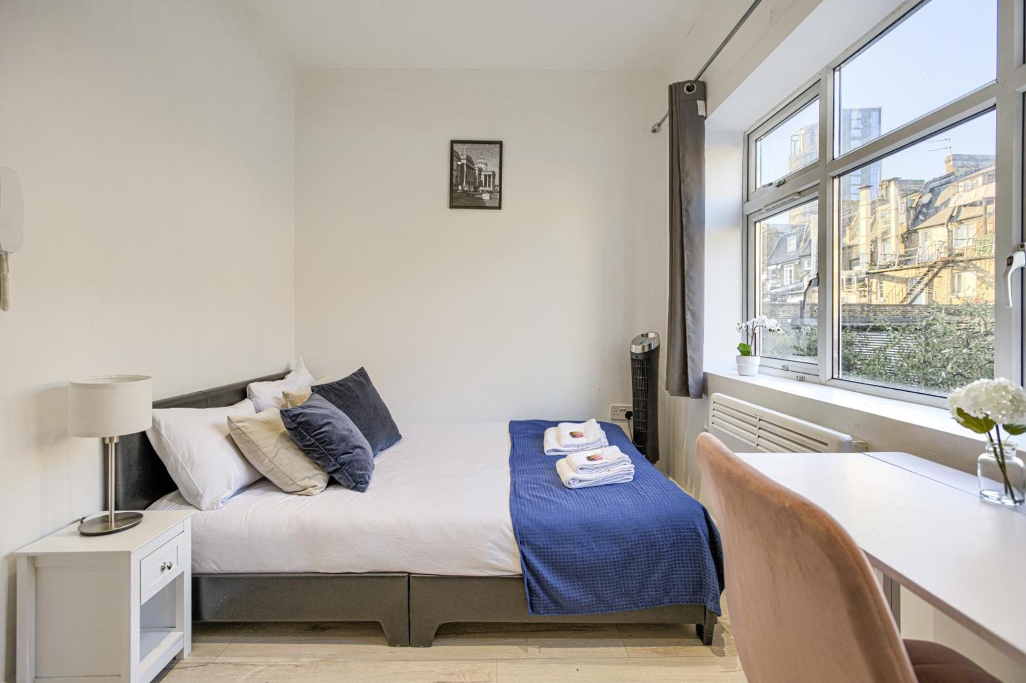 The Finsbury Deluxe * Londen